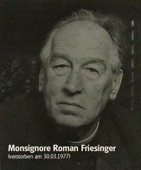 Schwarz-weiß Portrait Ehrenbürger Monsignore Roman Friesinger verstorben am 30.03.1977